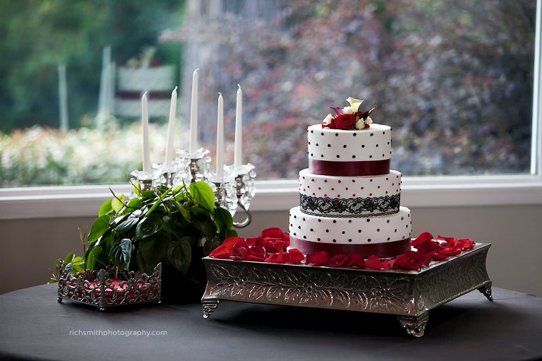 Wedding cake by Cakes By Audry in Ashville, Al.