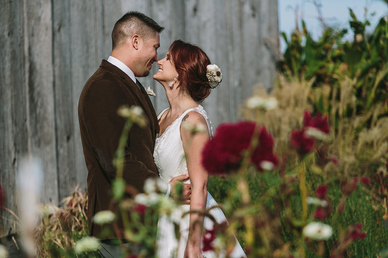 bride and groom, wedding day, flowers, love, kiss