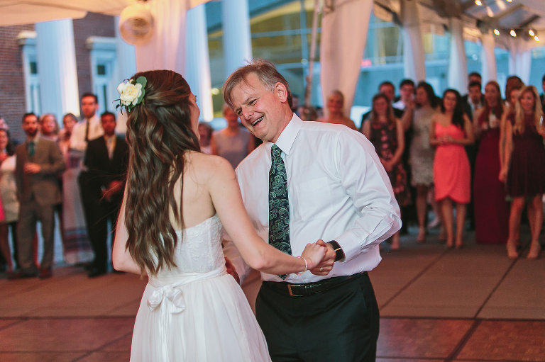 bride and father first dance, hunter museum, wedding reception