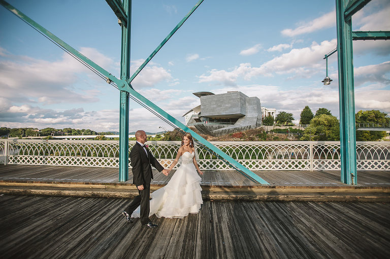 bride and groom on the walking bridge in chattanooga 